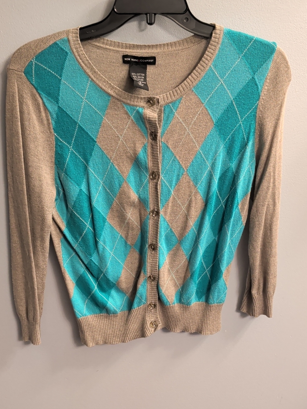 🍉New York & Company Teal and Beige Argyle Button-Up Cardigan